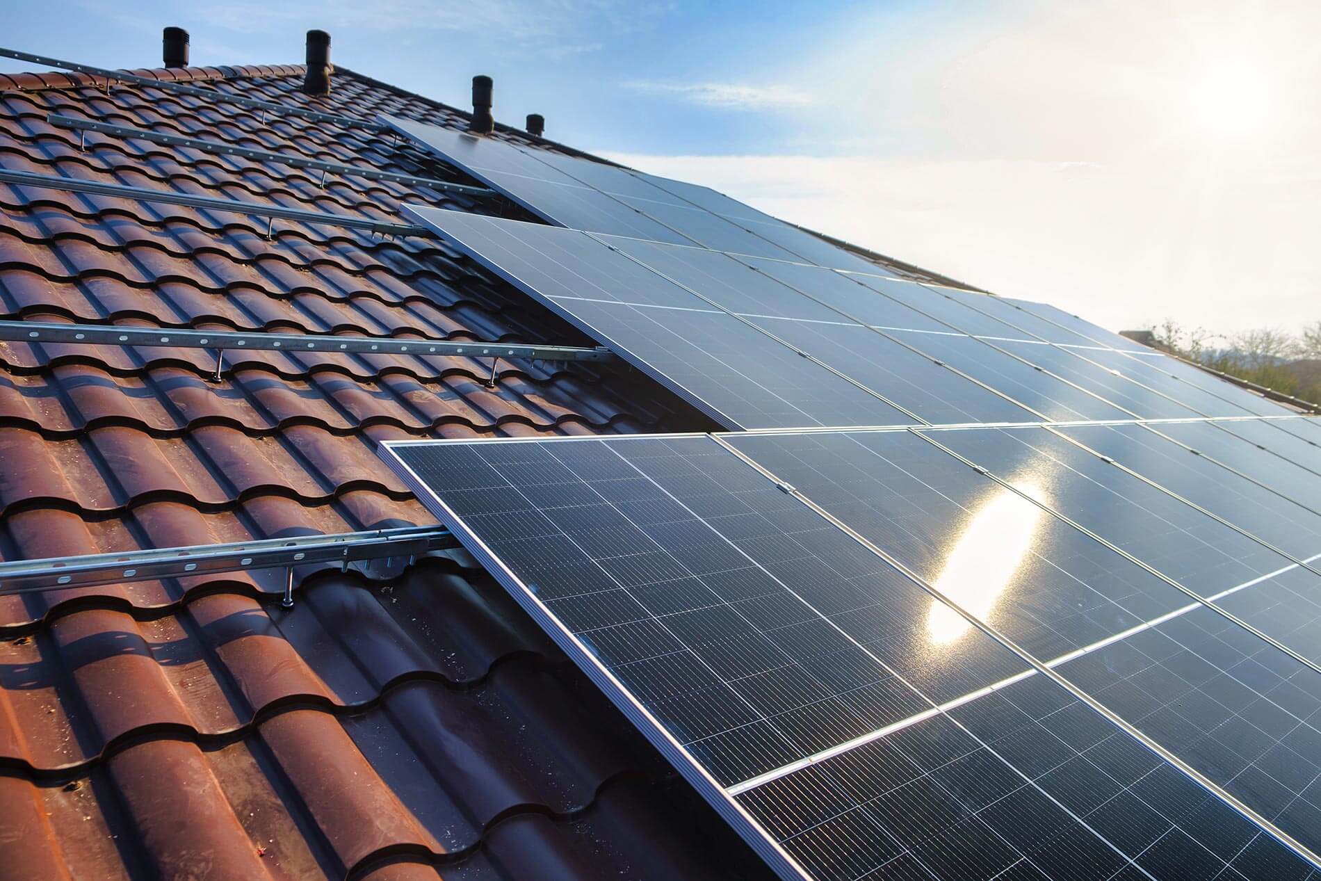 benefits for solar roofing homeowners