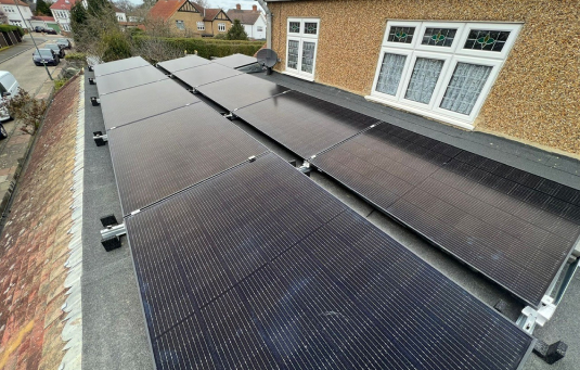 flat roof solar panels with eddi solar diverter