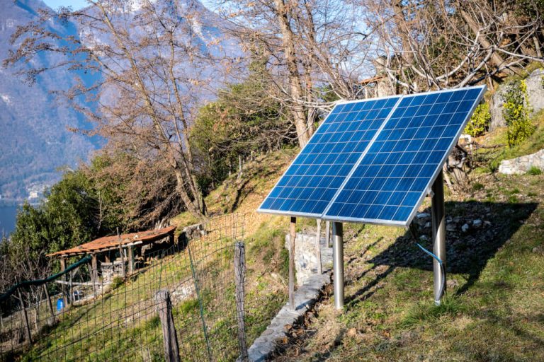 Off-grid-solar-panels-benefits (1)